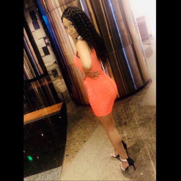 BEAUTIFUL ORANGE BODYCON DRESS - Picture 2 of 3